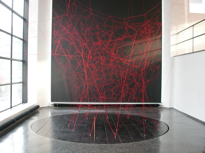 Installation "Red Respect" im aut