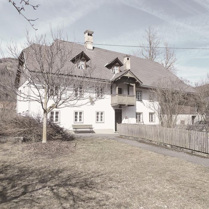 Das Sorer-Gut liegt im obersteirischen Katschtal. Es ist ein regionaltypischer, kleiner Einhof