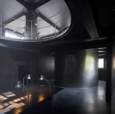 LOOSE ENDS – Blick in die Ausstellung im  aut . 
Foto: © Günter Richard Wett