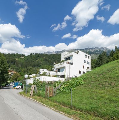 Atelier Mühlau (Andreas Egger, Hanno Schlögl, Heinz Pedrini), Terrassenwohnanlage Sonnleitn, Innsbruck, 1972 – 75
