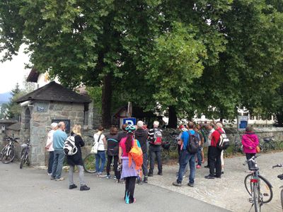 Musterbauten, Bombenschäden, Denkmäler – Geführte Radtour in Klagenfurt