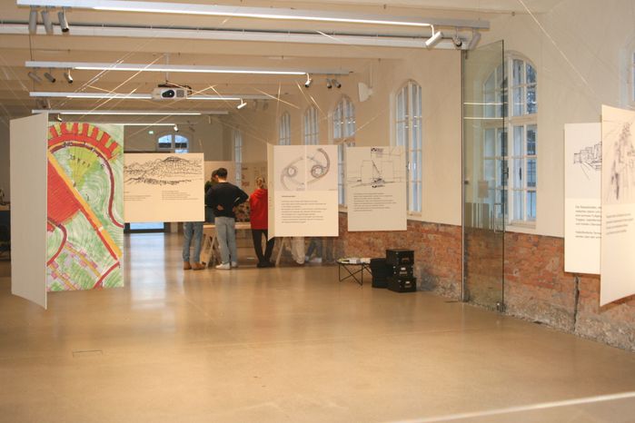 Schüler*innen des Wirtschaftskundlichen Realgymnasiums Salzburg am Werk