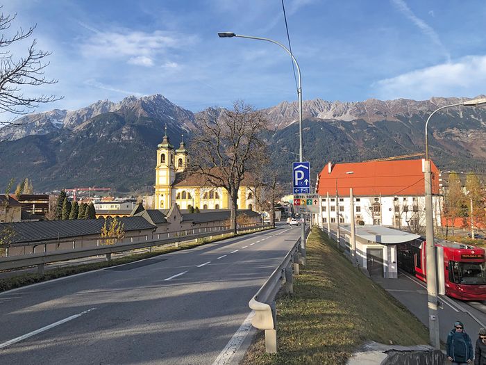 Heutige Ansicht der ehemaligen Eingangsallee