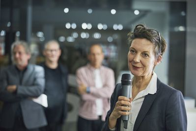 Iris Kaltenegger bei der Preisverleihung am 7. März 2024 im vai