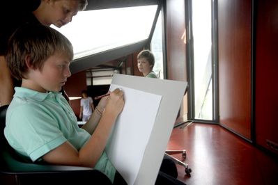 STEIN Haus – HAUS MIT STEINEN – STEINE UMS HAUS