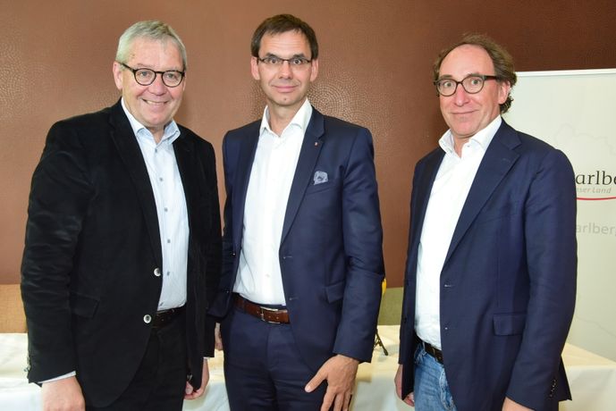 Die Novellen zum Raumplanungsgesetz und Grundverkehrsgesetz werden in die Begutachtung geschickt, teilten Landeshauptmann Markus Wallner, Landesstatthalter Karlheinz Rüdisser und Landesrat Johannes Rauch im Pressegespräch mit.