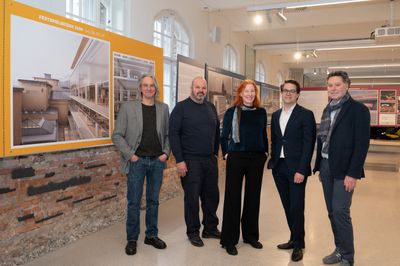 Yorck Förster (Kurator), Mario Lorenz (Ausstellungsgestaltung), Andrea Jürges (Kuratorin), Lukas Crepaz (Kaufmännischer Direktor der Salzburger Festspiele) und Roman Höllbacher (Leiter der Initiative Architektur)