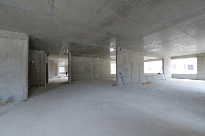 Werkstättengebäude der Tiroler Fachberufsschule Garten Raum und Mode