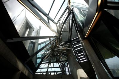 STEIN Haus – HAUS MIT STEINEN – STEINE UMS HAUS