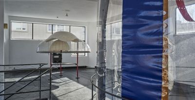 Blick in die Ausstellung "Hans-Walter Müller: Ich habe die Schwerkraft schon verlassen"