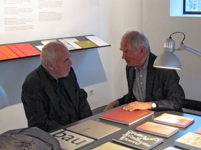 Ausstellungseröffnung und Feier "20 Jahre aut" – Kurzvorträge von Herwig van Staa (Landtagspräsident) und Arno Ritter (Leiter aut. architektur und tirol) und ein rauschendes Fest bis spät in die Nacht