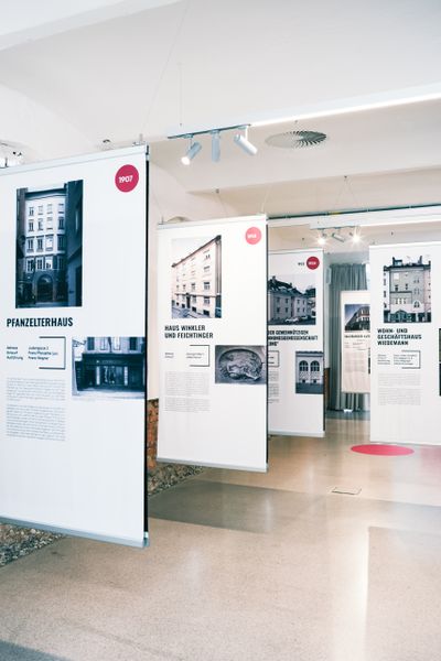 Ausstellungsansicht "Moderne Architektur in Salzburg"