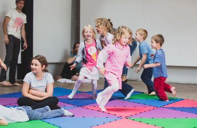 TUKLUK – in Klagenfurt: Architektur Haus Kärnten