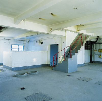 Verteilungsebene mit Einlässen in die Malzsilos, Zustand vor Beginn der Umbauarbeiten; Foto: Lukas Schaller