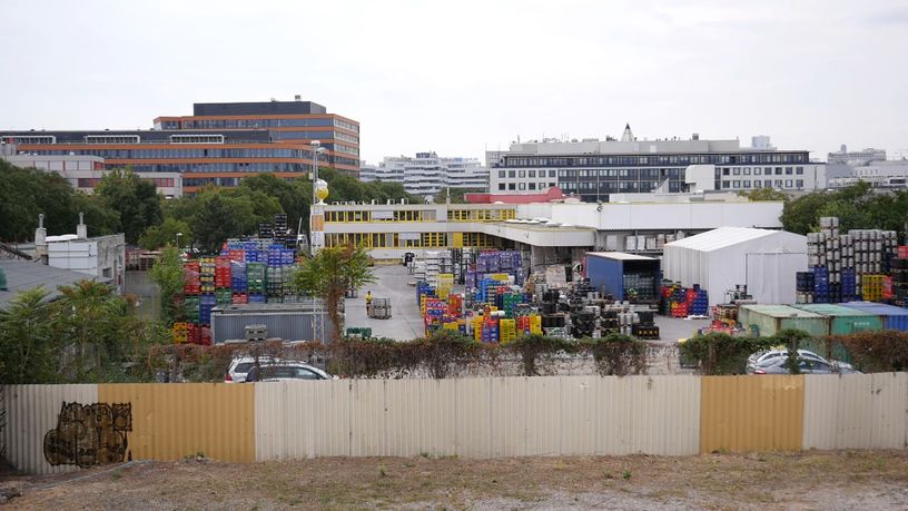 Filmstill "Ein Ort, der Gold wert ist..."