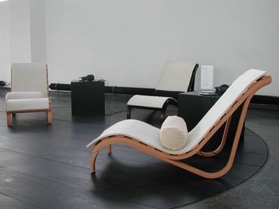 Blick in die Ausstellung mit "Welzenbacherliegen"