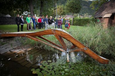 Outstanding Artist Award