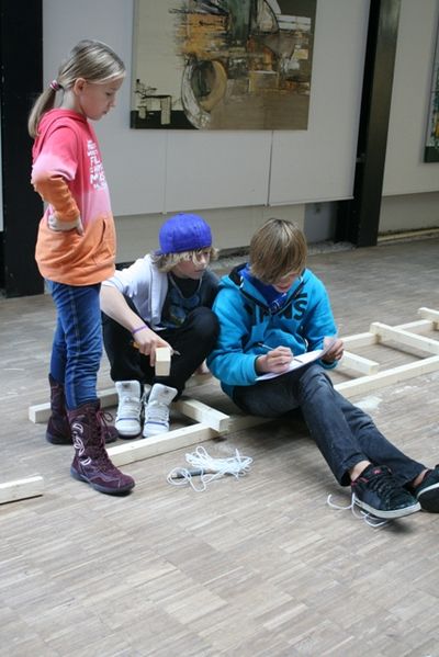 ÖFFENTLICH-PRIVAT-RAUM SCHAFFEN