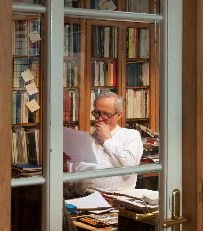 Hermann Czech in seinem Atelier, Wien