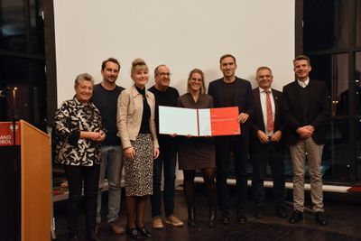 Auszeichnung des Landes Tirol für Neues Bauen 2022 für die Aufstockung der HTL Bau und Design in Innsbruck durch ao-architekten