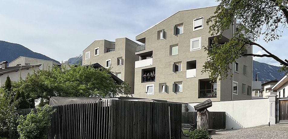 Blick vom Mathoigarten aus auf das Quartier am Raiffeisenplatz