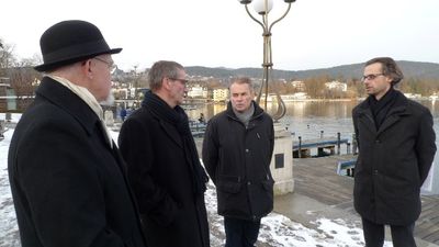 LandLuft Baukultur-Gemeindepreis 2012 – LandLuft Jurymitglieder in Velden am Wörthersee: Alfons Dworsky/LandLuft, Josef Mathis/LandLuft, Bürgermeister Ferdinand Vouk, Gerhard Kopeinig/Architekt, Gestaltungsbeirat
