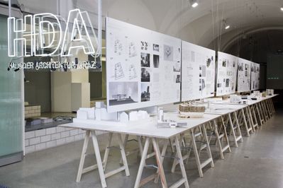 Ausstellungseröffnung Intensive Oberflächen